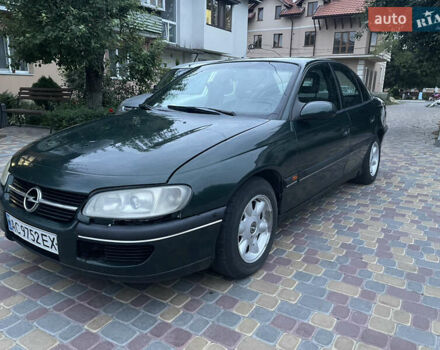 Зелений Опель Омега, об'ємом двигуна 1.8 л та пробігом 777 тис. км за 1200 $, фото 1 на Automoto.ua