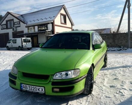 Зеленый Опель Омега, объемом двигателя 3 л и пробегом 400 тыс. км за 2200 $, фото 1 на Automoto.ua