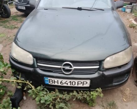 Зеленый Опель Омега, объемом двигателя 2 л и пробегом 400 тыс. км за 1630 $, фото 1 на Automoto.ua