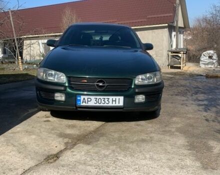 Зеленый Опель Омега, объемом двигателя 2 л и пробегом 397 тыс. км за 3600 $, фото 1 на Automoto.ua