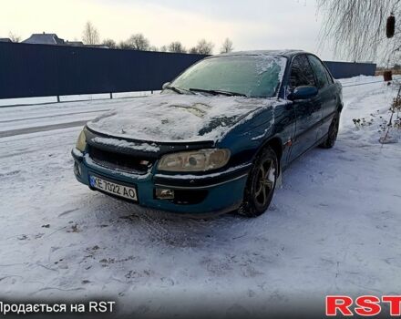 Зеленый Опель Омега, объемом двигателя 2 л и пробегом 300 тыс. км за 1210 $, фото 1 на Automoto.ua