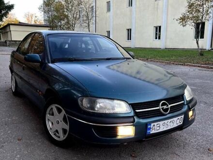 Зеленый Опель Омега, объемом двигателя 2 л и пробегом 300 тыс. км за 2000 $, фото 1 на Automoto.ua