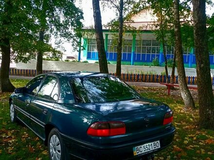 Зеленый Опель Омега, объемом двигателя 2 л и пробегом 454 тыс. км за 1777 $, фото 1 на Automoto.ua