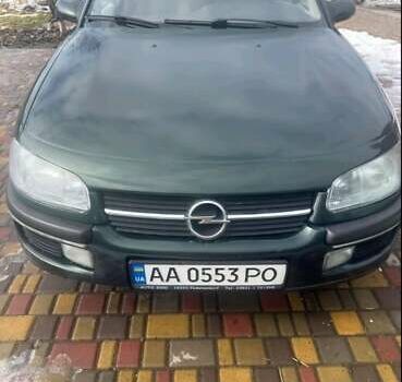 Зеленый Опель Омега, объемом двигателя 2.5 л и пробегом 297 тыс. км за 3000 $, фото 1 на Automoto.ua