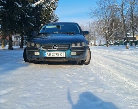 Зеленый Опель Омега, объемом двигателя 2 л и пробегом 290 тыс. км за 2000 $, фото 1 на Automoto.ua