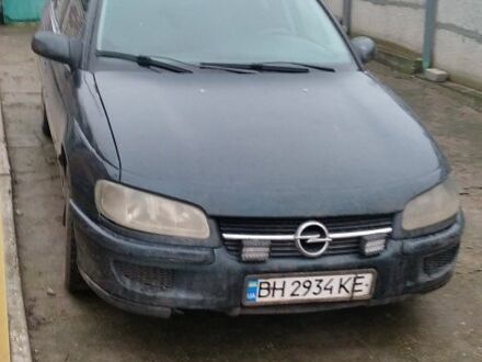 Зеленый Опель Омега, объемом двигателя 2 л и пробегом 324 тыс. км за 1450 $, фото 1 на Automoto.ua
