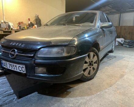 Зеленый Опель Омега, объемом двигателя 2 л и пробегом 37 тыс. км за 1850 $, фото 1 на Automoto.ua