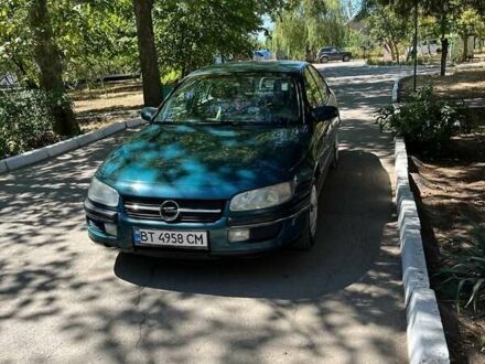 Опель Омега 1996 в Херсоне на Automoto.ua Зеленый Опель Омега, объемом двигателя 2 л и пробегом 320 тыс. км за 2000 $, фото 1 на Automoto.ua