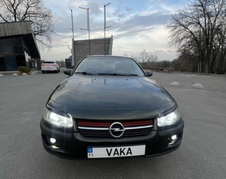 Зеленый Опель Омега, объемом двигателя 2 л и пробегом 270 тыс. км за 2800 $, фото 1 на Automoto.ua