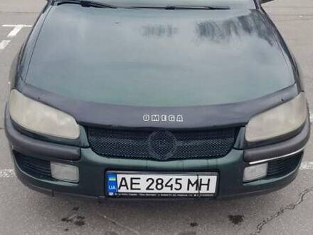 Опель Омега 1997 в Кривом Роге на Automoto.ua Зеленый Опель Омега, объемом двигателя 2.5 л и пробегом 234 тыс. км за 3000 $, фото 1 на Automoto.ua