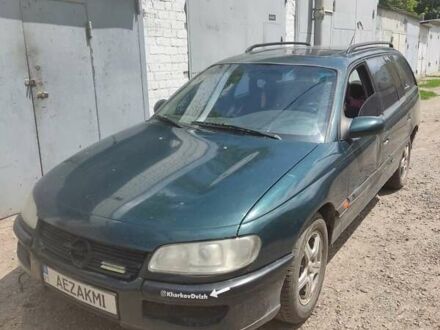 Зеленый Опель Омега, объемом двигателя 2 л и пробегом 308 тыс. км за 1500 $, фото 1 на Automoto.ua