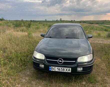 Зеленый Опель Омега, объемом двигателя 2 л и пробегом 320 тыс. км за 1500 $, фото 1 на Automoto.ua