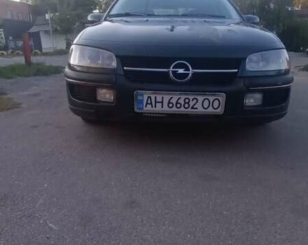 Зеленый Опель Омега, объемом двигателя 2 л и пробегом 293 тыс. км за 1800 $, фото 1 на Automoto.ua