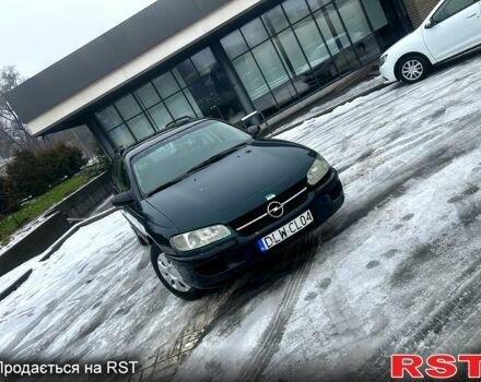 Зеленый Опель Омега, объемом двигателя 2 л и пробегом 258 тыс. км за 1300 $, фото 1 на Automoto.ua