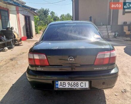 Зелений Опель Омега, об'ємом двигуна 2.2 л та пробігом 380 тис. км за 2800 $, фото 1 на Automoto.ua