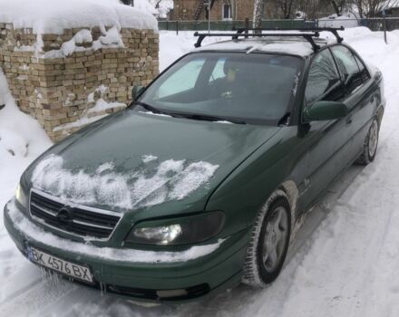 Зеленый Опель Омега, объемом двигателя 2.2 л и пробегом 350 тыс. км за 2800 $, фото 1 на Automoto.ua