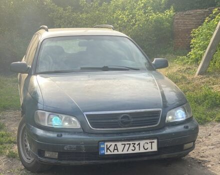 Зелений Опель Омега, об'ємом двигуна 2.5 л та пробігом 239 тис. км за 2400 $, фото 1 на Automoto.ua