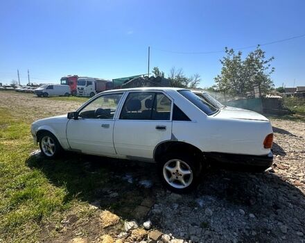 Опель Рекорд, объемом двигателя 2 л и пробегом 55 тыс. км за 400 $, фото 4 на Automoto.ua