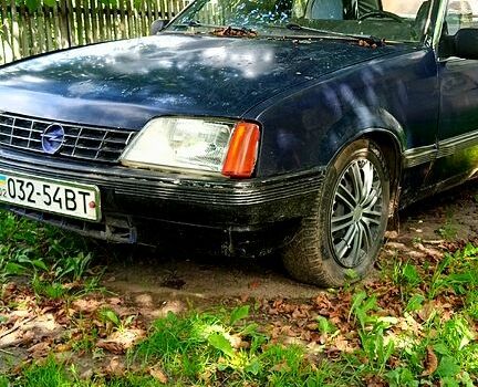 Опель Рекорд, объемом двигателя 2 л и пробегом 200 тыс. км за 650 $, фото 5 на Automoto.ua