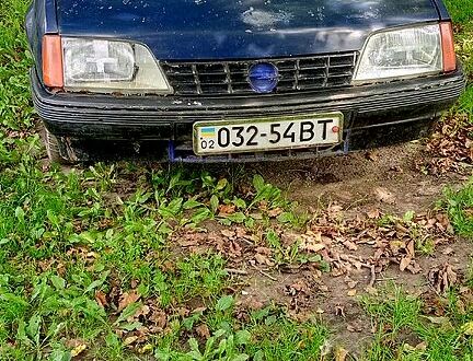 Опель Рекорд 1982 у Литине на Automoto.ua Опель Рекорд, об'ємом двигуна 2 л та пробігом 200 тис. км за 650 $, фото 1 на Automoto.ua