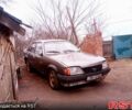 Серый Опель Рекорд, объемом двигателя 2 л и пробегом 0 тыс. км за 600 $, фото 3 на Automoto.ua