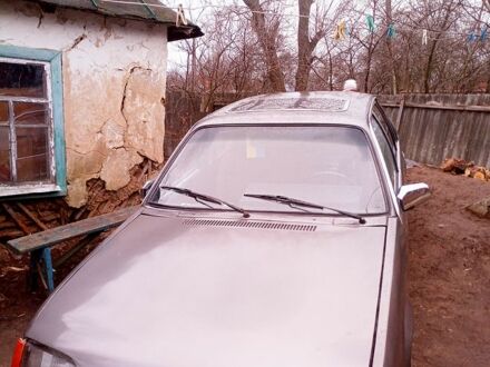 Опель Рекорд 1986 в Люботине на Automoto.ua Серый Опель Рекорд, объемом двигателя 2 л и пробегом 0 тыс. км за 600 $, фото 1 на Automoto.ua