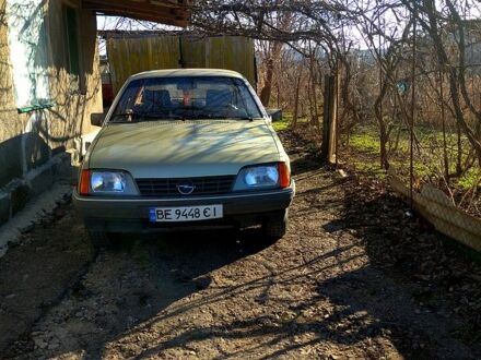 Опель Рекорд 1984 у Миколаєві на Automoto.ua Зелений Опель Рекорд, об'ємом двигуна 2 л та пробігом 356 тис. км за 1150 $, фото 1 на Automoto.ua