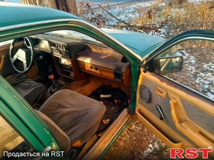 Опель Рекорд 1985 в Костополе на Automoto.ua Зеленый Опель Рекорд, объемом двигателя 18 л и пробегом 0 тыс. км за 280 $, фото 1 на Automoto.ua