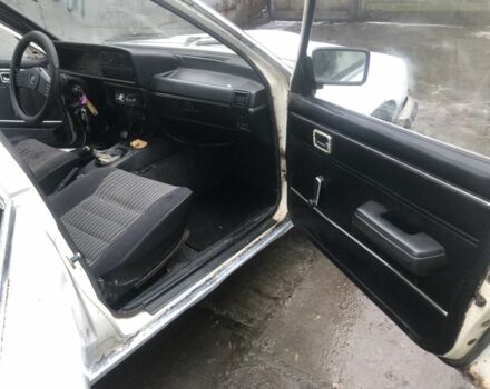 Білий Опель Рекорд, об'ємом двигуна 1.9 л та пробігом 300 тис. км за 750 $, фото 10 на Automoto.ua