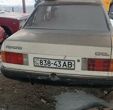 Белый Опель Рекорд, объемом двигателя 1 л и пробегом 220 тыс. км за 419 $, фото 2 на Automoto.ua