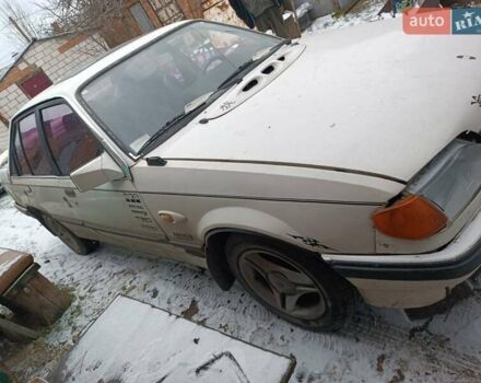 Белый Опель Рекорд, объемом двигателя 1.8 л и пробегом 250 тыс. км за 800 $, фото 2 на Automoto.ua