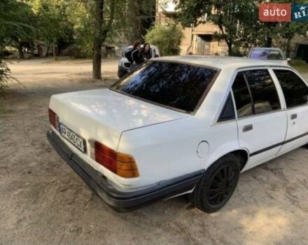 Білий Опель Рекорд, об'ємом двигуна 2.2 л та пробігом 160 тис. км за 1500 $, фото 1 на Automoto.ua