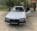 Білий Опель Рекорд, об'ємом двигуна 2.2 л та пробігом 160 тис. км за 1500 $, фото 4 на Automoto.ua