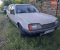 Білий Опель Рекорд, об'ємом двигуна 1.8 л та пробігом 350 тис. км за 450 $, фото 5 на Automoto.ua