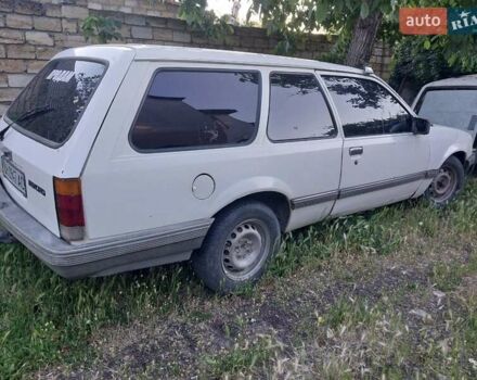 Білий Опель Рекорд, об'ємом двигуна 1.8 л та пробігом 350 тис. км за 450 $, фото 2 на Automoto.ua