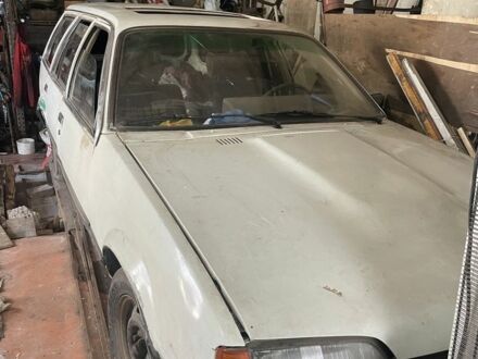 Опель Рекорд 1986 у Кривому Розі на Automoto.ua Білий Опель Рекорд, об'ємом двигуна 0.23 л та пробігом 500 тис. км за 1344 $, фото 1 на Automoto.ua