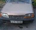 Бежевий Опель Рекорд, об'ємом двигуна 1.8 л та пробігом 24 тис. км за 700 $, фото 3 на Automoto.ua