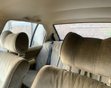 Бежевий Опель Рекорд, об'ємом двигуна 2 л та пробігом 300 тис. км за 475 $, фото 5 на Automoto.ua