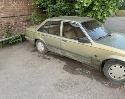 Бежевий Опель Рекорд, об'ємом двигуна 2 л та пробігом 300 тис. км за 475 $, фото 2 на Automoto.ua