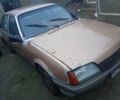 Бежевый Опель Рекорд, объемом двигателя 2.3 л и пробегом 1000 тыс. км за 400 $, фото 1 на Automoto.ua