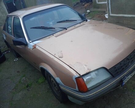 Бежевый Опель Рекорд, объемом двигателя 2.3 л и пробегом 1000 тыс. км за 400 $, фото 1 на Automoto.ua