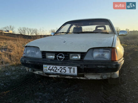 Бежевий Опель Рекорд, об'ємом двигуна 2 л та пробігом 200 тис. км за 350 $, фото 1 на Automoto.ua