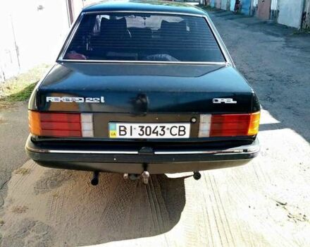 Чорний Опель Рекорд, об'ємом двигуна 2.2 л та пробігом 50 тис. км за 1600 $, фото 1 на Automoto.ua