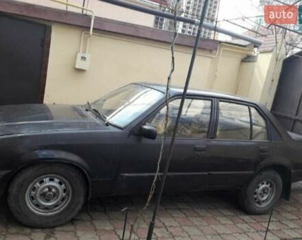 Коричневый Опель Рекорд, объемом двигателя 2 л и пробегом 250 тыс. км за 1200 $, фото 1 на Automoto.ua