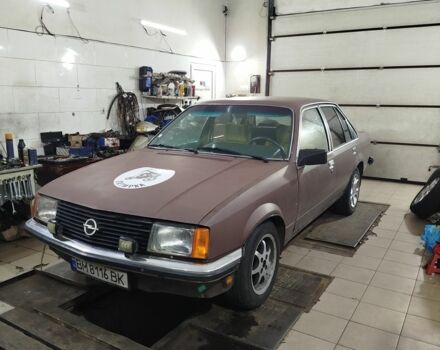 Коричневый Опель Рекорд, объемом двигателя 2 л и пробегом 250 тыс. км за 750 $, фото 1 на Automoto.ua