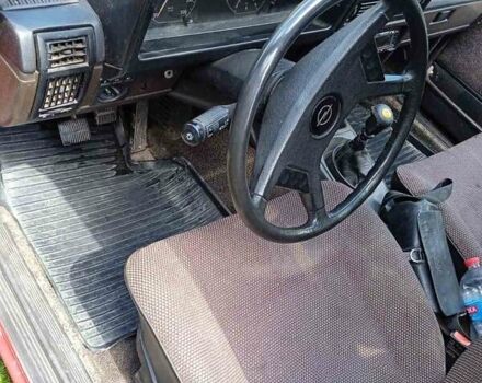 Красный Опель Рекорд, объемом двигателя 1.8 л и пробегом 100 тыс. км за 1000 $, фото 7 на Automoto.ua