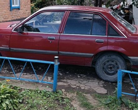 Красный Опель Рекорд, объемом двигателя 2.2 л и пробегом 200 тыс. км за 603 $, фото 2 на Automoto.ua