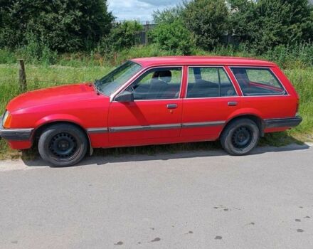 Красный Опель Рекорд, объемом двигателя 0 л и пробегом 200 тыс. км за 830 $, фото 2 на Automoto.ua