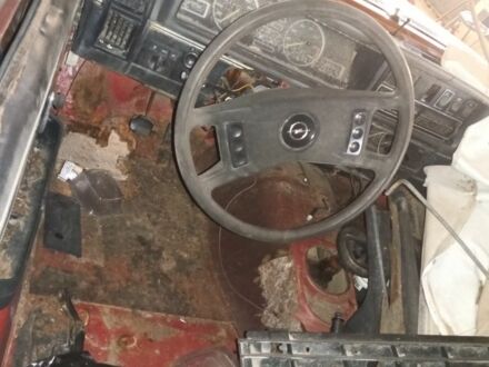 Опель Рекорд 1979 у Києві на Automoto.ua Червоний Опель Рекорд, об'ємом двигуна 2 л та пробігом 43 тис. км за 594 $, фото 1 на Automoto.ua