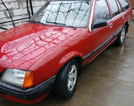 Красный Опель Рекорд, объемом двигателя 2.3 л и пробегом 200 тыс. км за 600 $, фото 1 на Automoto.ua